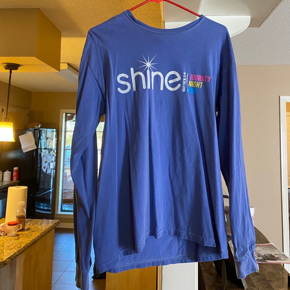 women’s longlseeve tee